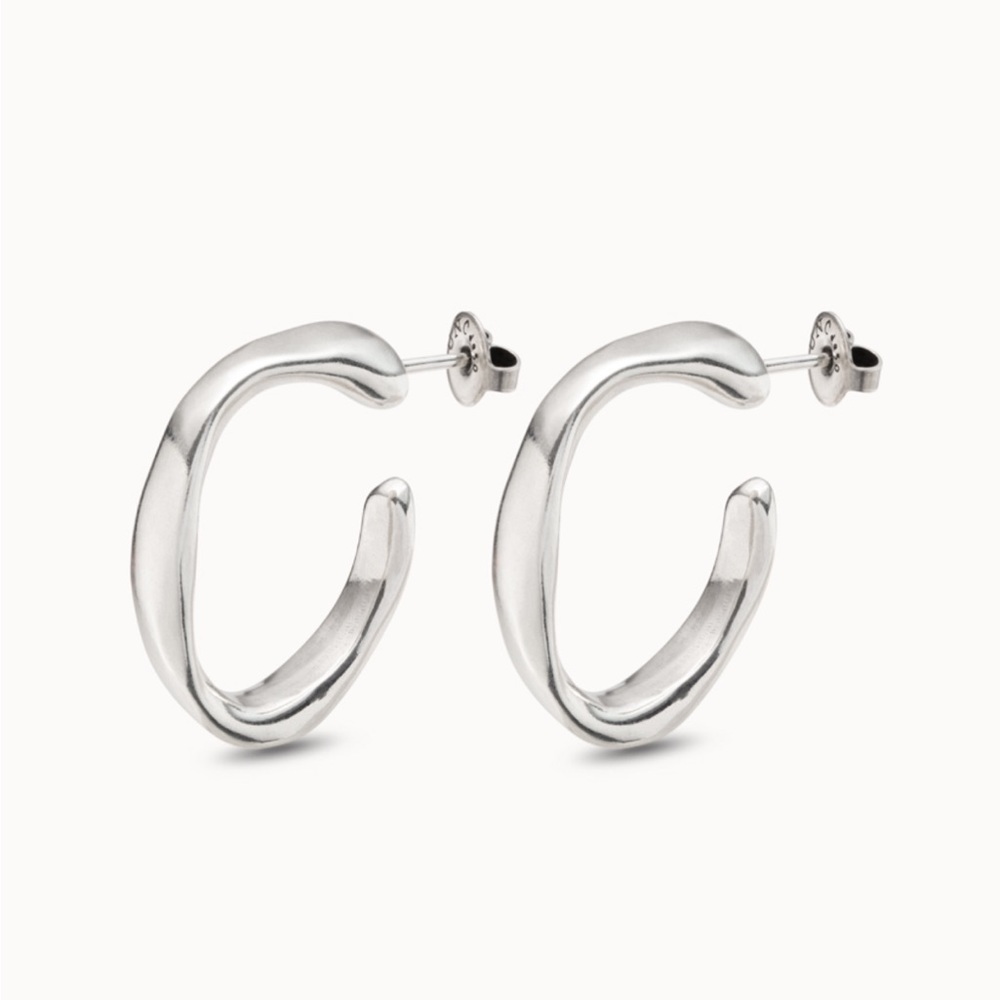 UNO de 50 “Open Your Mind” zen earrings, 1” x 1”. Barely worn. Great condition.